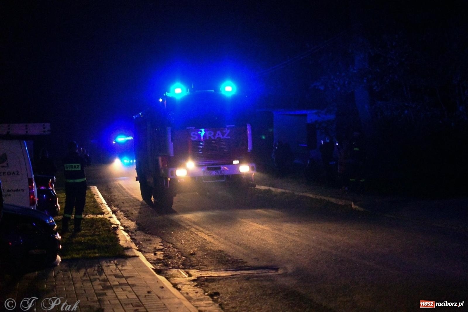 Zdjęcie w galerii na portalu naszraciborz.pl: W końcu mają czym wyjeżdżać do akcji. OSP Gródczanki mają nowy lekki wóz strażacki wiadomości z regionu