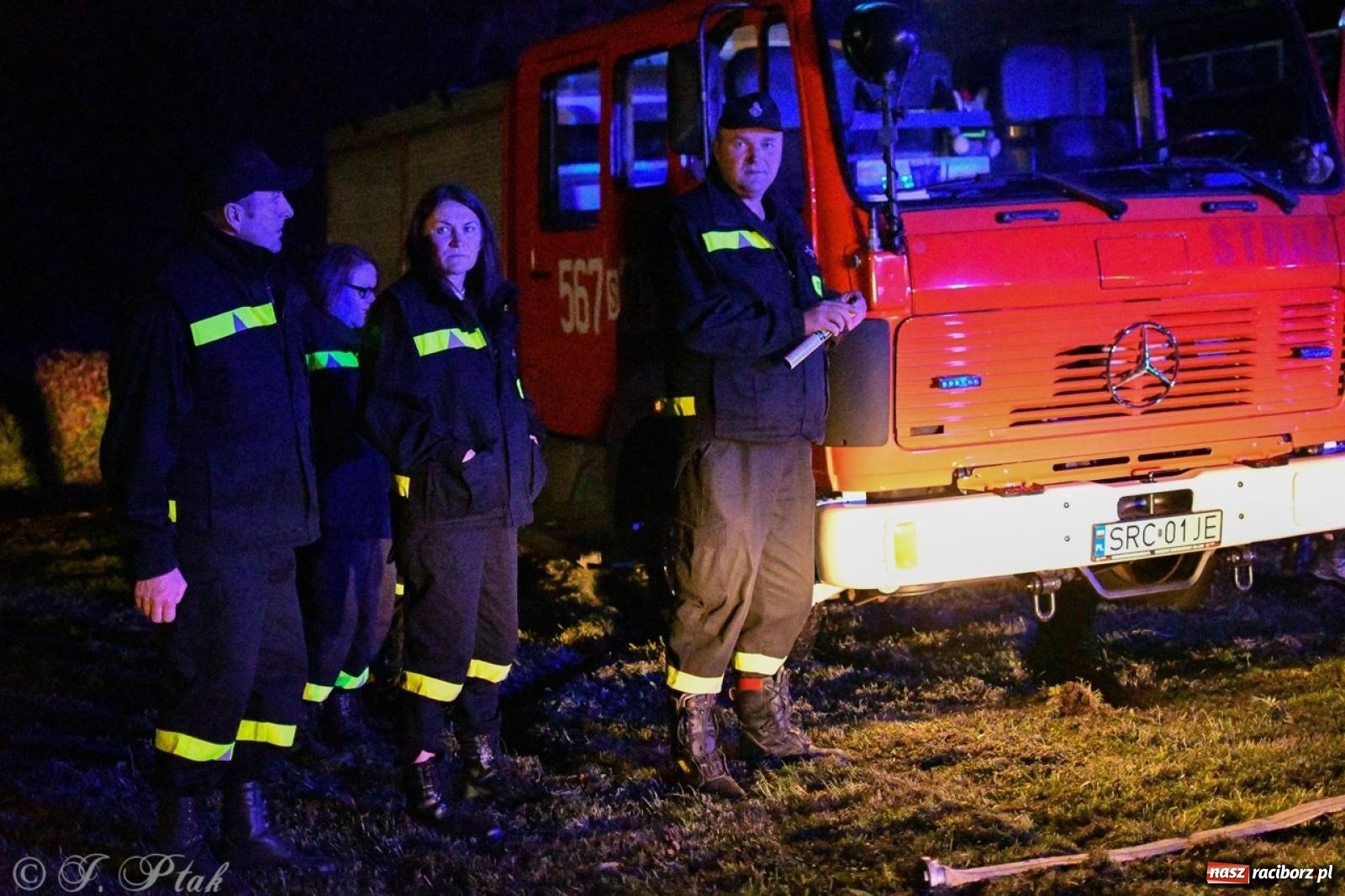 Zdjęcie w galerii na portalu naszraciborz.pl: W końcu mają czym wyjeżdżać do akcji. OSP Gródczanki mają nowy lekki wóz strażacki wiadomości z regionu