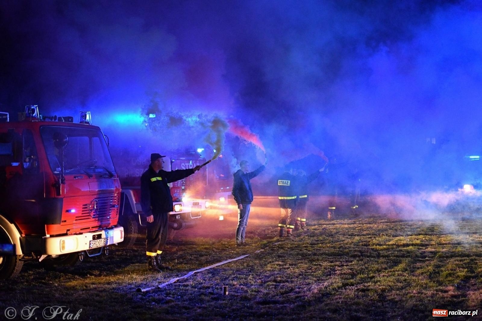 Zdjęcie w galerii na portalu naszraciborz.pl: W końcu mają czym wyjeżdżać do akcji. OSP Gródczanki mają nowy lekki wóz strażacki wiadomości z regionu
