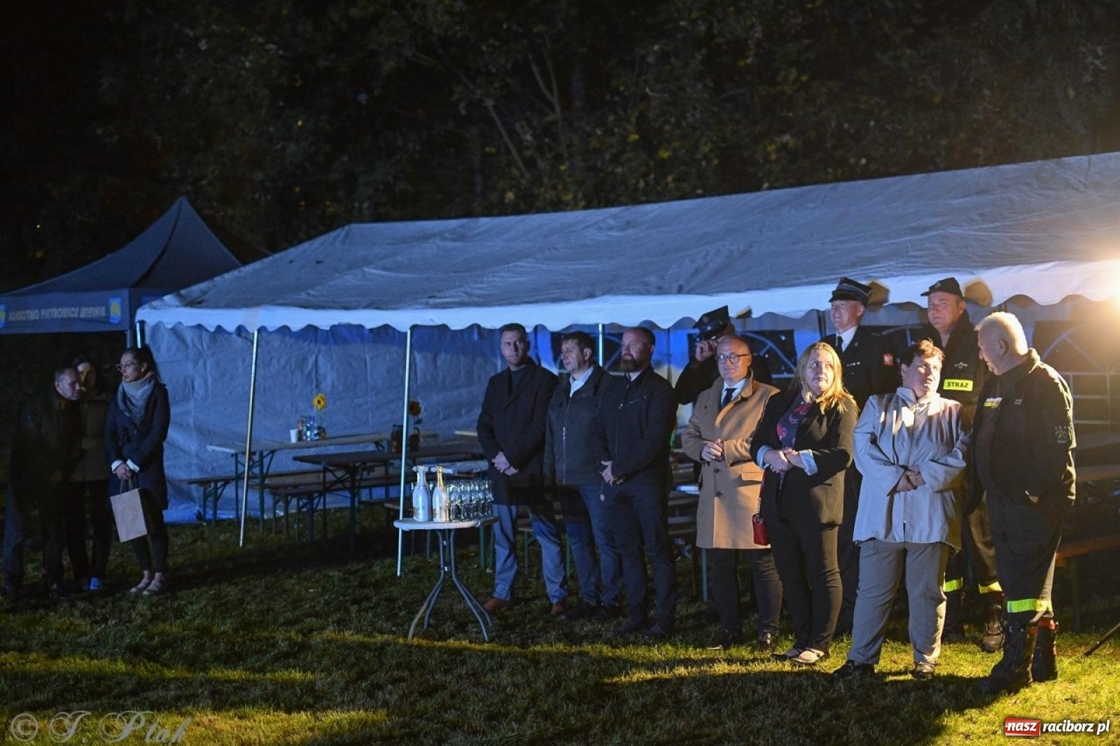 Zdjęcie w galerii na portalu naszraciborz.pl: W końcu mają czym wyjeżdżać do akcji. OSP Gródczanki mają nowy lekki wóz strażacki wiadomości z regionu