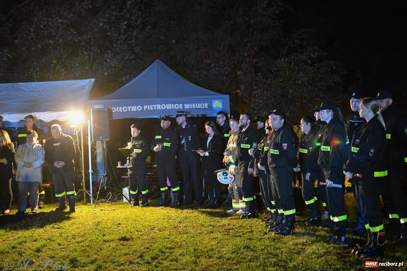 Zdjęcie w galerii na portalu naszraciborz.pl: W końcu mają czym wyjeżdżać do akcji. OSP Gródczanki mają nowy lekki wóz strażacki wiadomości z regionu