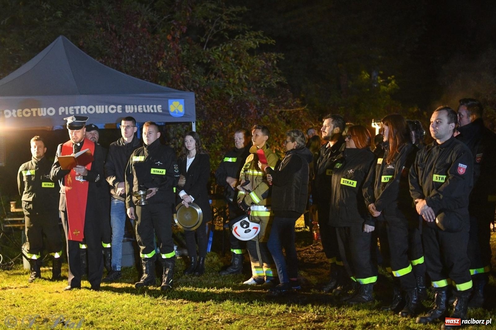 Zdjęcie w galerii na portalu naszraciborz.pl: W końcu mają czym wyjeżdżać do akcji. OSP Gródczanki mają nowy lekki wóz strażacki wiadomości z regionu