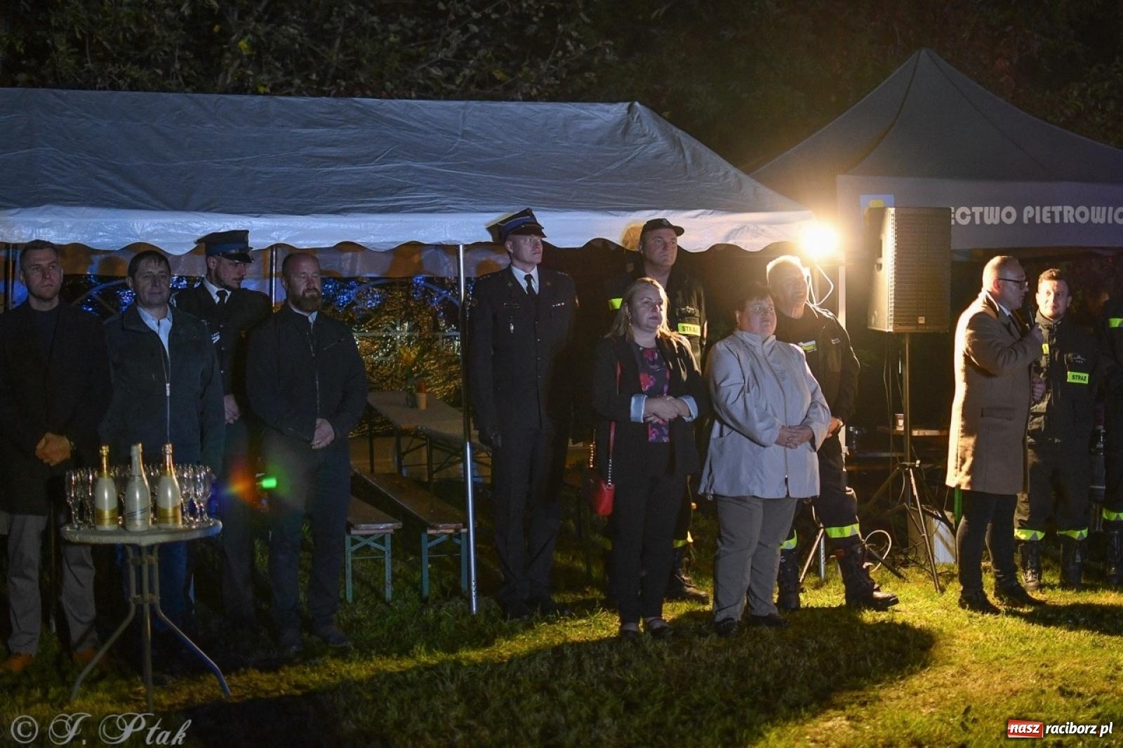 Zdjęcie w galerii na portalu naszraciborz.pl: W końcu mają czym wyjeżdżać do akcji. OSP Gródczanki mają nowy lekki wóz strażacki wiadomości z regionu