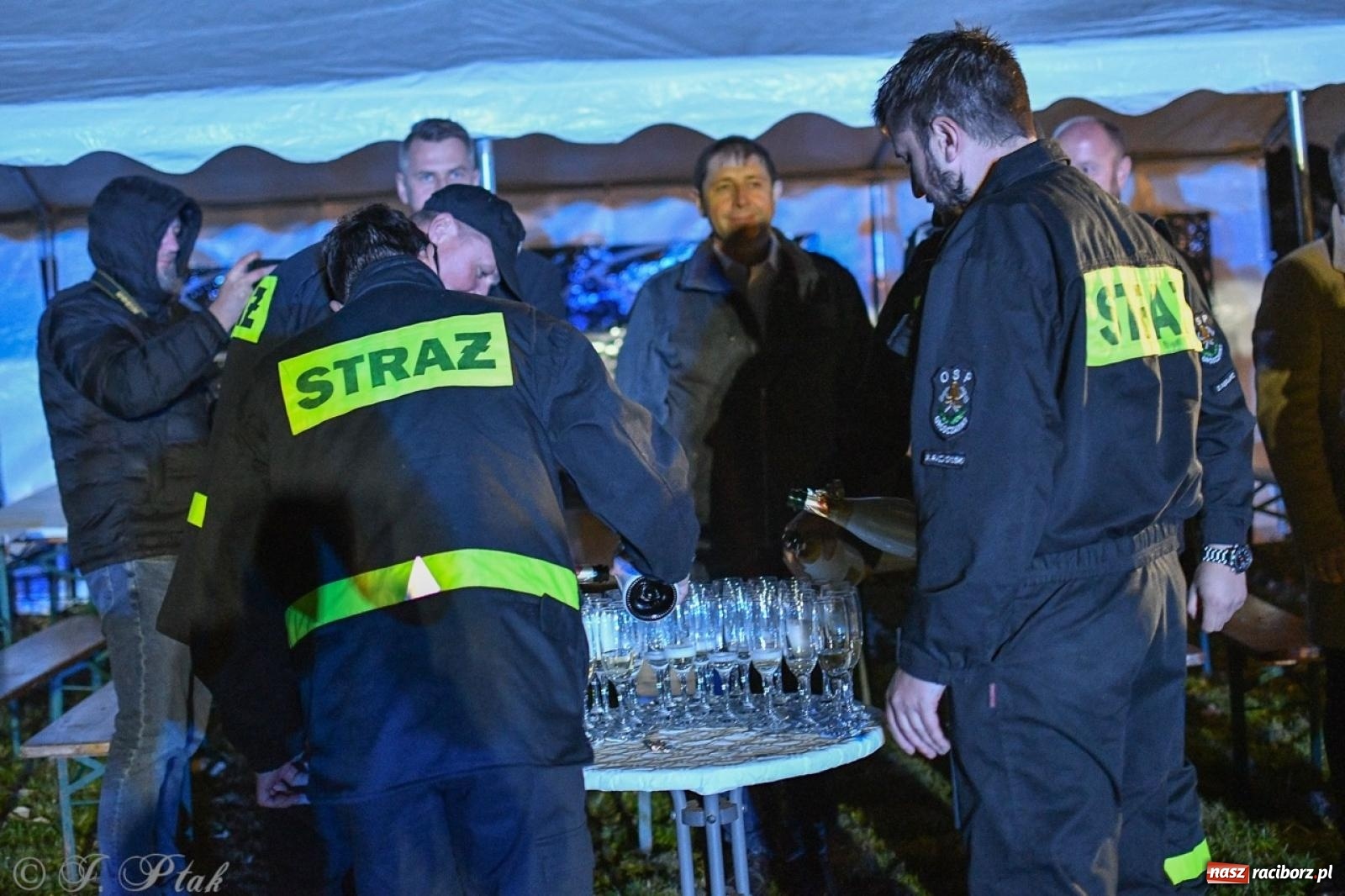 Zdjęcie w galerii na portalu naszraciborz.pl: W końcu mają czym wyjeżdżać do akcji. OSP Gródczanki mają nowy lekki wóz strażacki wiadomości z regionu