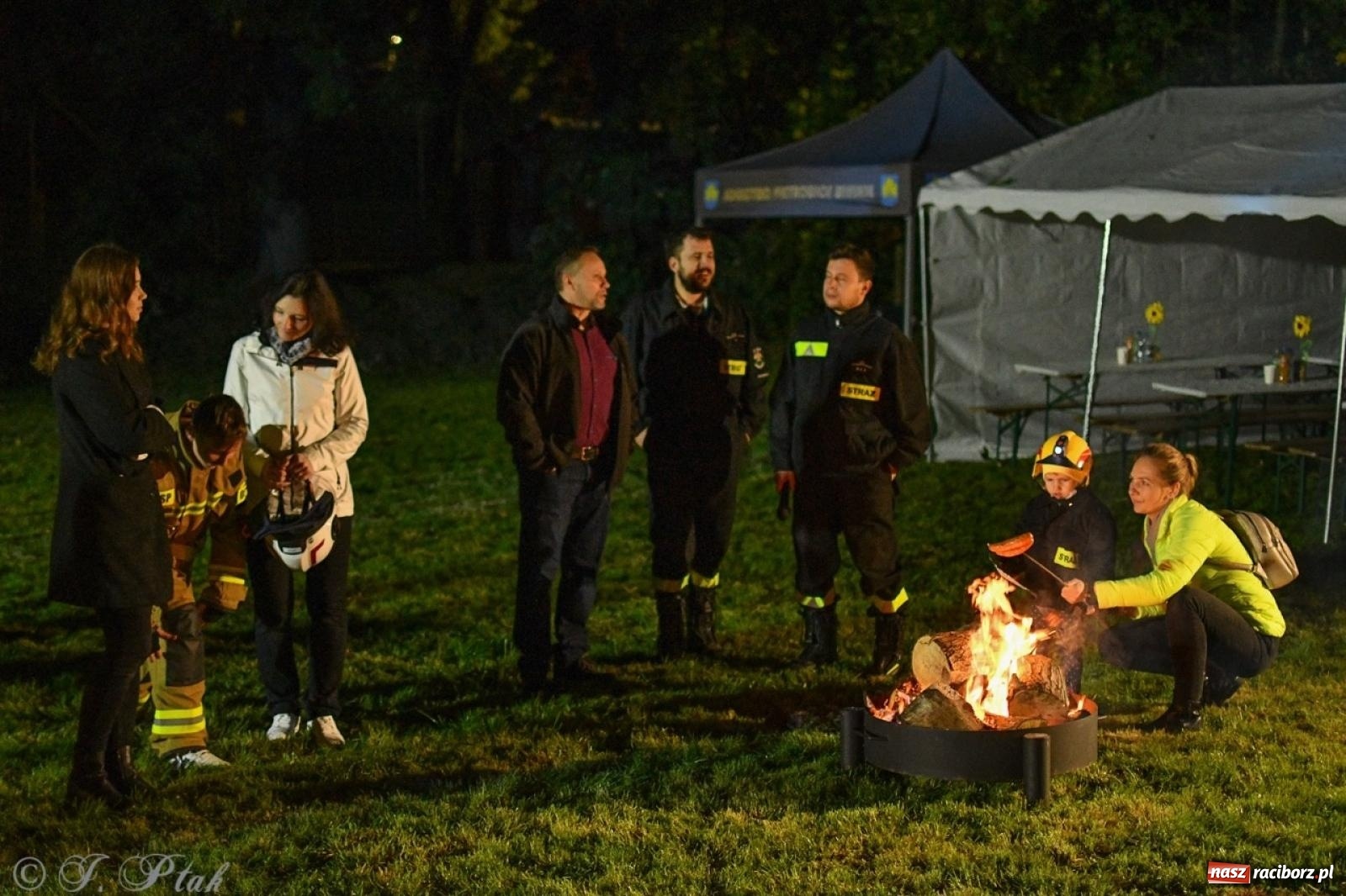 Zdjęcie w galerii na portalu naszraciborz.pl: W końcu mają czym wyjeżdżać do akcji. OSP Gródczanki mają nowy lekki wóz strażacki wiadomości z regionu