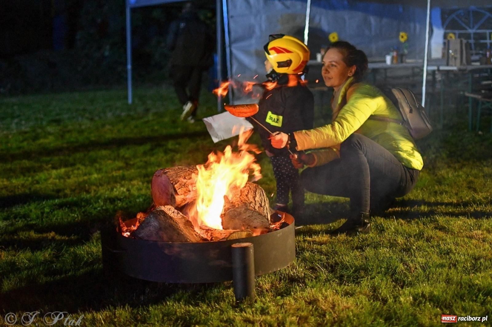 Zdjęcie w galerii na portalu naszraciborz.pl: W końcu mają czym wyjeżdżać do akcji. OSP Gródczanki mają nowy lekki wóz strażacki wiadomości z regionu