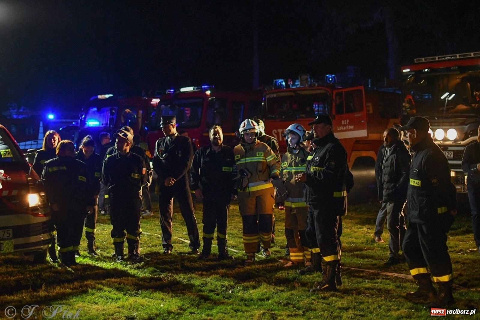 Zdjęcie w galerii na portalu naszraciborz.pl: W końcu mają czym wyjeżdżać do akcji. OSP Gródczanki mają nowy lekki wóz strażacki wiadomości z regionu