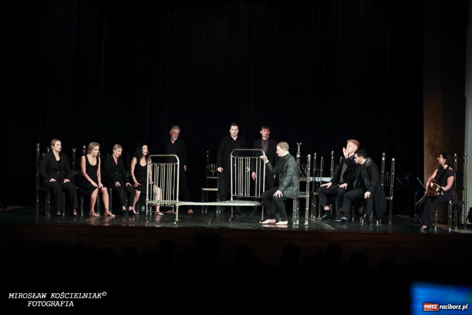 Zdjęcie w galerii na portalu naszraciborz.pl: Wrocławski Teatr Pieśń Kozła na deskach RCK wiadomości z regionu