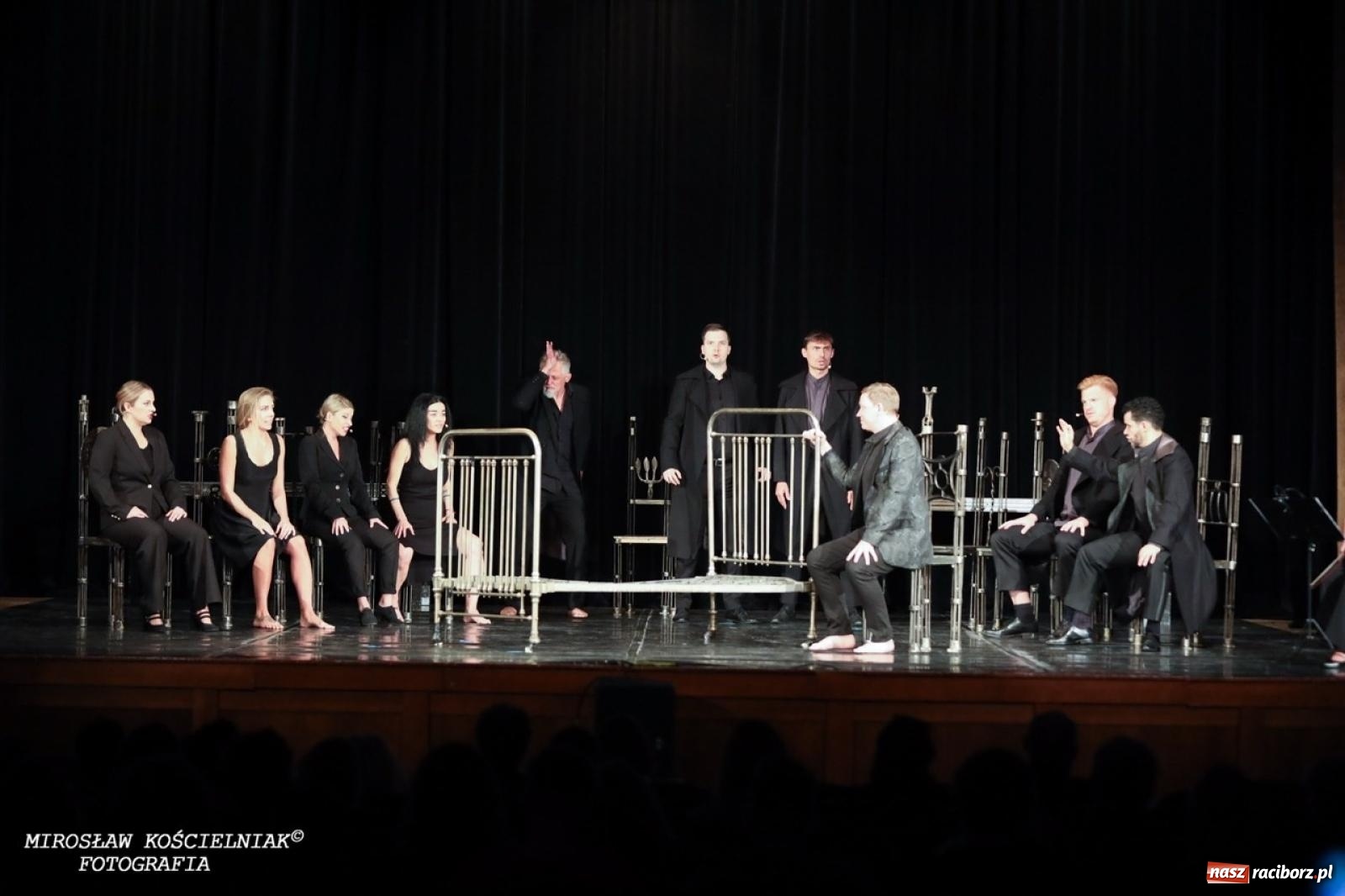 Zdjęcie w galerii na portalu naszraciborz.pl: Wrocławski Teatr Pieśń Kozła na deskach RCK wiadomości z regionu