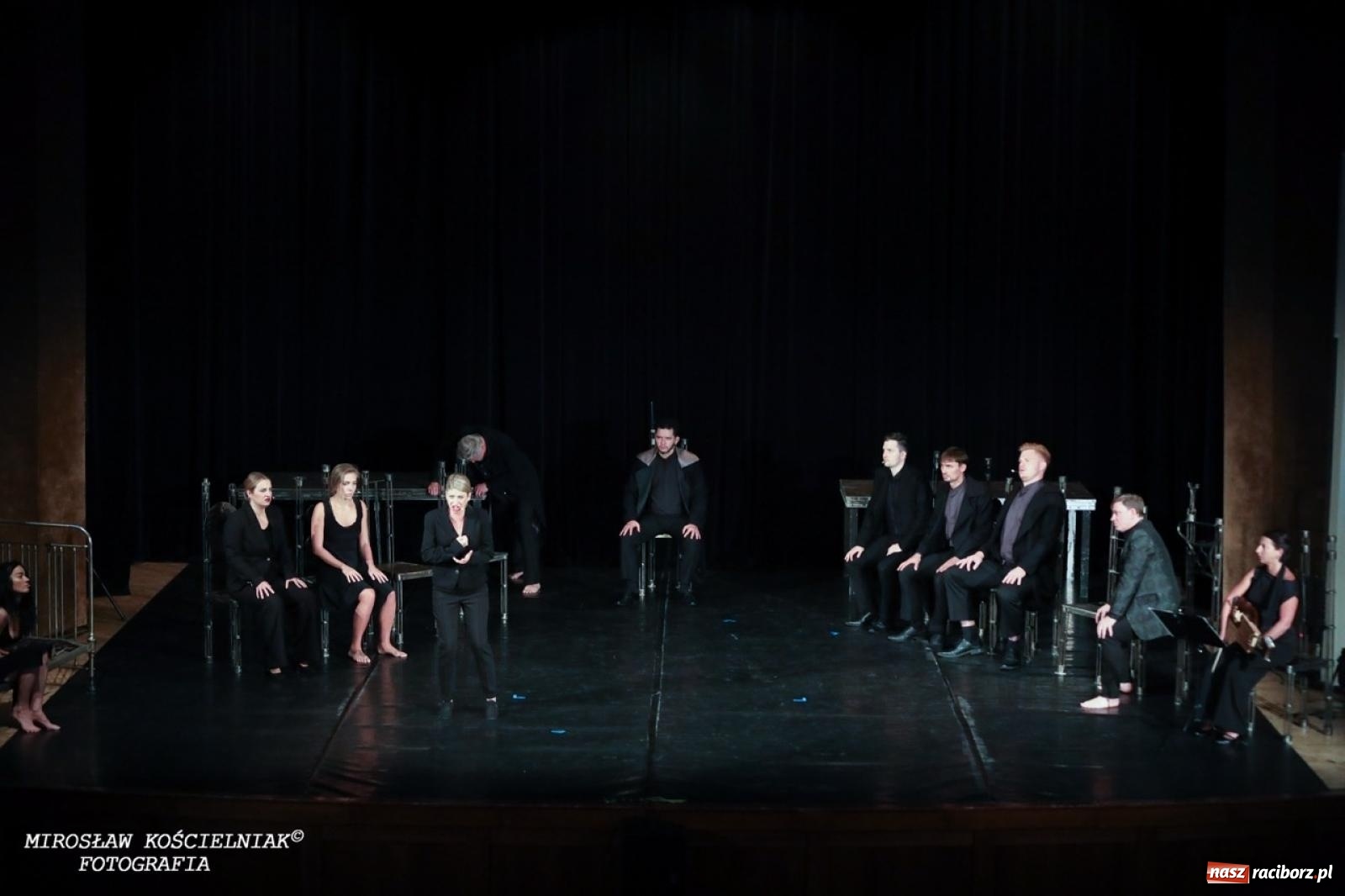 Zdjęcie w galerii na portalu naszraciborz.pl: Wrocławski Teatr Pieśń Kozła na deskach RCK wiadomości z regionu