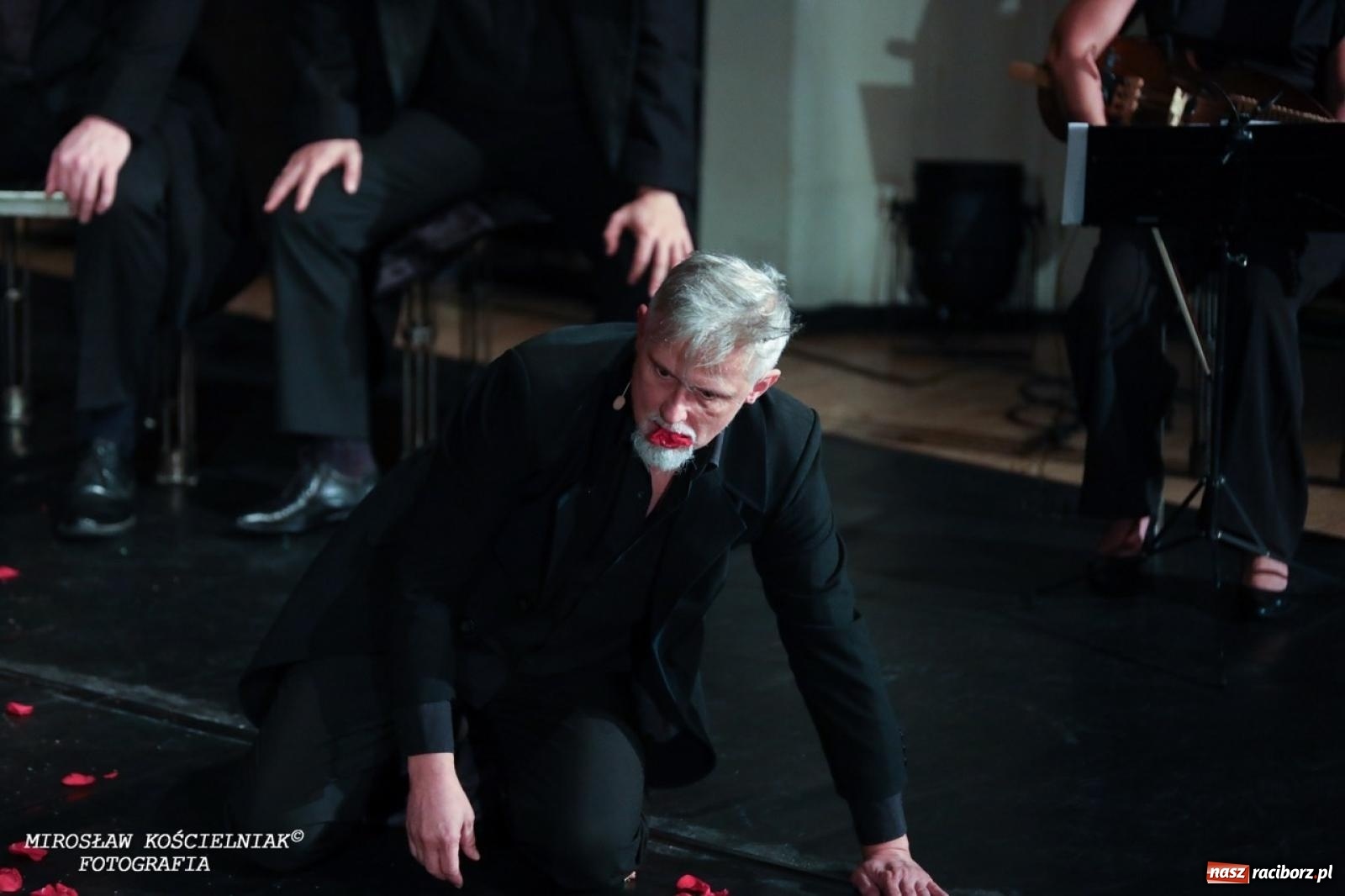 Zdjęcie w galerii na portalu naszraciborz.pl: Wrocławski Teatr Pieśń Kozła na deskach RCK wiadomości z regionu