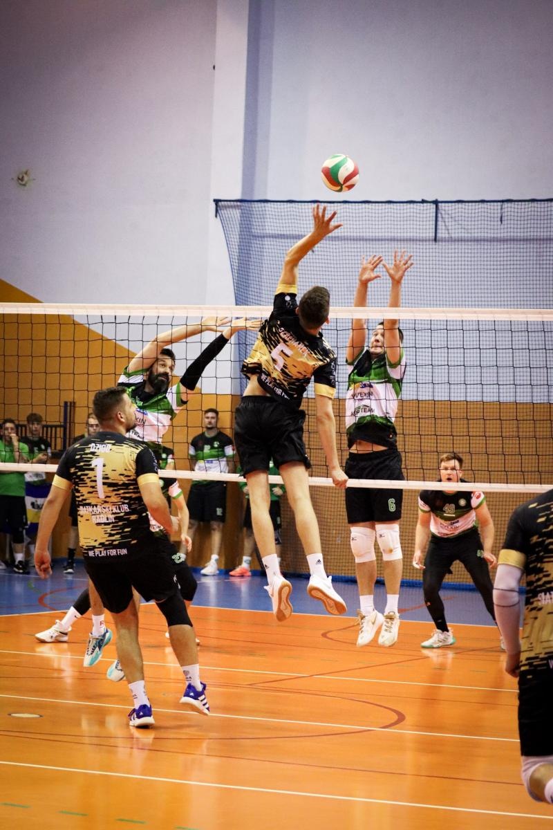 Zdjęcie w galerii na portalu naszraciborz.pl: Zacięta walka na parkiecie. SK Górnik Radlin wygrywa po tie-breaku [FOTO] wiadomości z regionu