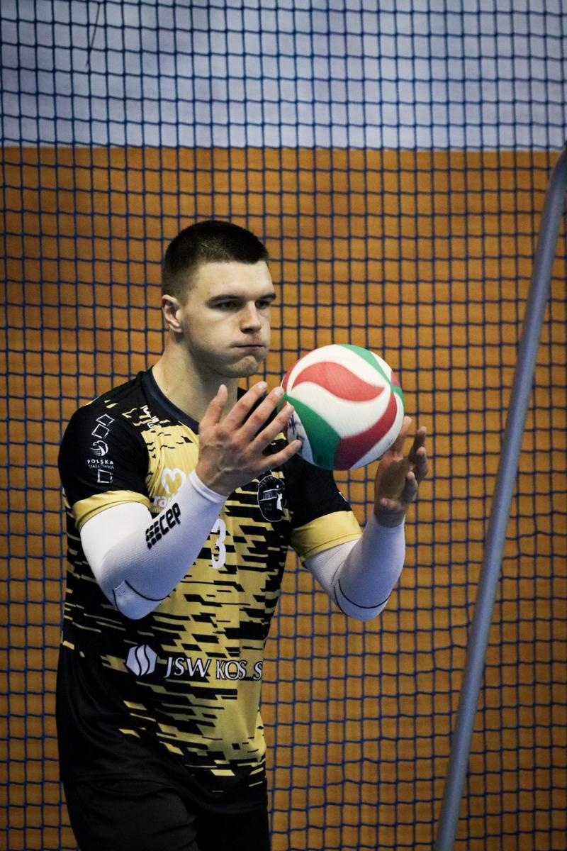 Zdjęcie w galerii na portalu naszraciborz.pl: Zacięta walka na parkiecie. SK Górnik Radlin wygrywa po tie-breaku [FOTO] wiadomości z regionu