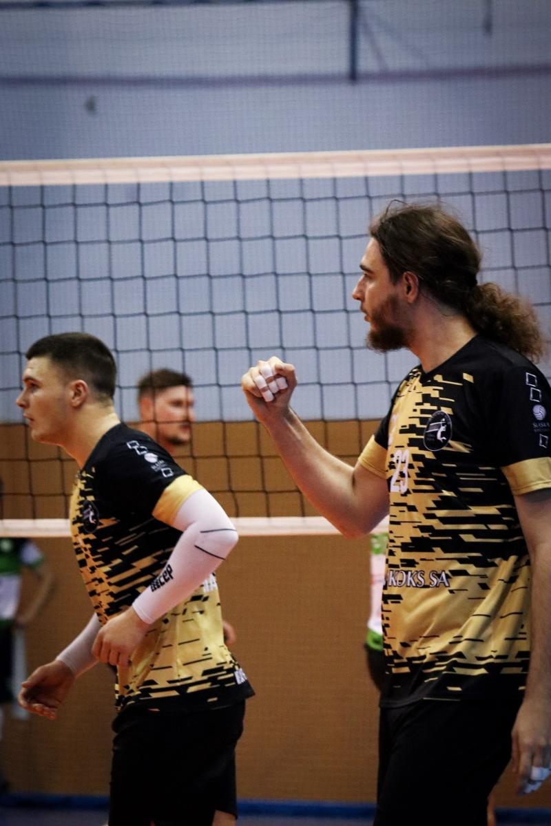 Zdjęcie w galerii na portalu naszraciborz.pl: Zacięta walka na parkiecie. SK Górnik Radlin wygrywa po tie-breaku [FOTO] wiadomości z regionu