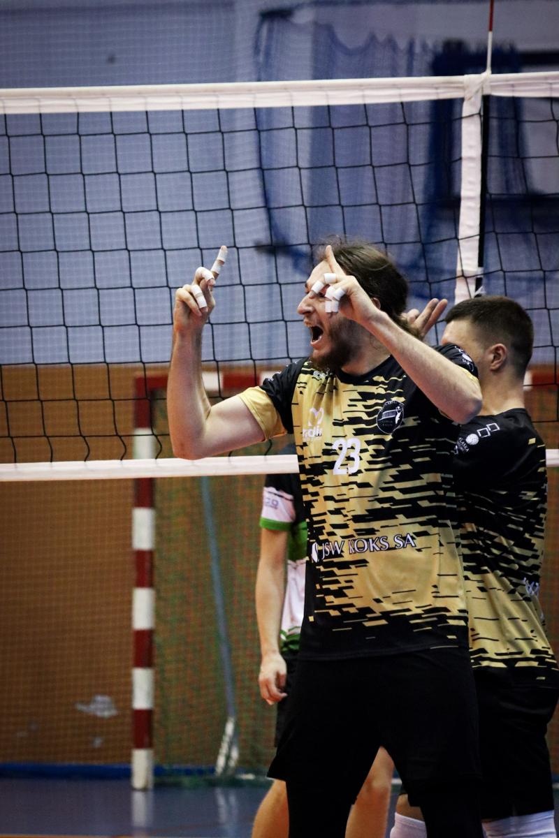 Zdjęcie w galerii na portalu naszraciborz.pl: Zacięta walka na parkiecie. SK Górnik Radlin wygrywa po tie-breaku [FOTO] wiadomości z regionu