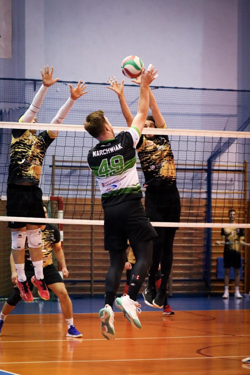 Zdjęcie w galerii na portalu naszraciborz.pl: Zacięta walka na parkiecie. SK Górnik Radlin wygrywa po tie-breaku [FOTO] wiadomości z regionu