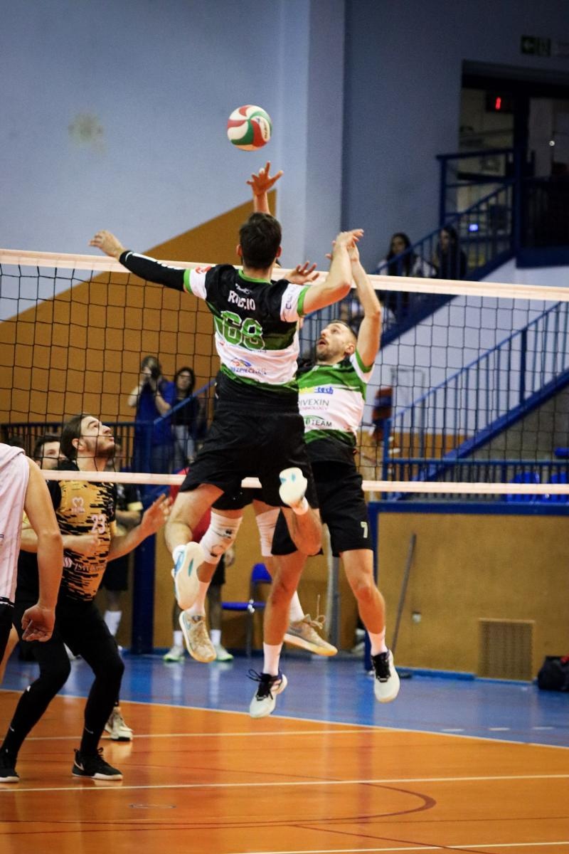 Zdjęcie w galerii na portalu naszraciborz.pl: Zacięta walka na parkiecie. SK Górnik Radlin wygrywa po tie-breaku [FOTO] wiadomości z regionu