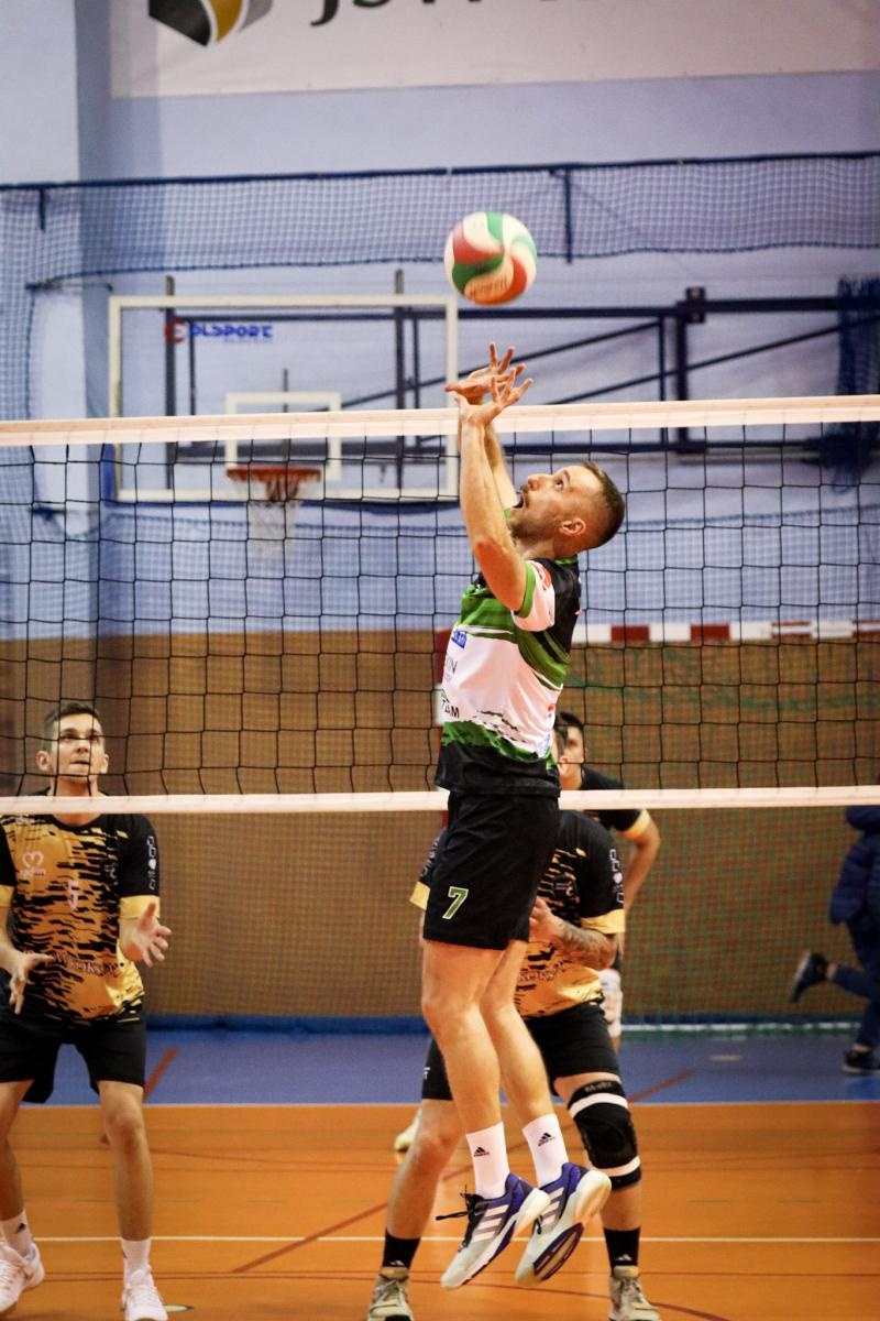 Zdjęcie w galerii na portalu naszraciborz.pl: Zacięta walka na parkiecie. SK Górnik Radlin wygrywa po tie-breaku [FOTO] wiadomości z regionu