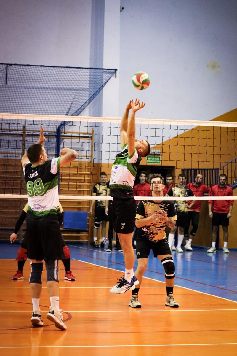 Zdjęcie w galerii na portalu naszraciborz.pl: Zacięta walka na parkiecie. SK Górnik Radlin wygrywa po tie-breaku [FOTO] wiadomości z regionu