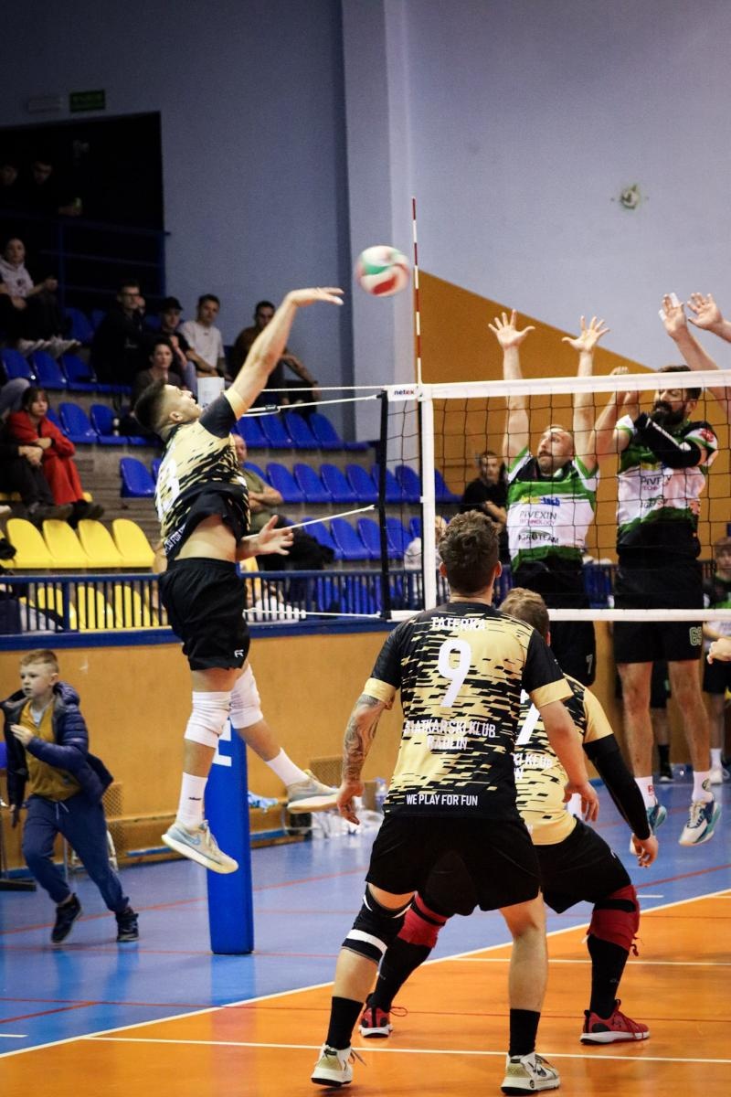 Zdjęcie w galerii na portalu naszraciborz.pl: Zacięta walka na parkiecie. SK Górnik Radlin wygrywa po tie-breaku [FOTO] wiadomości z regionu