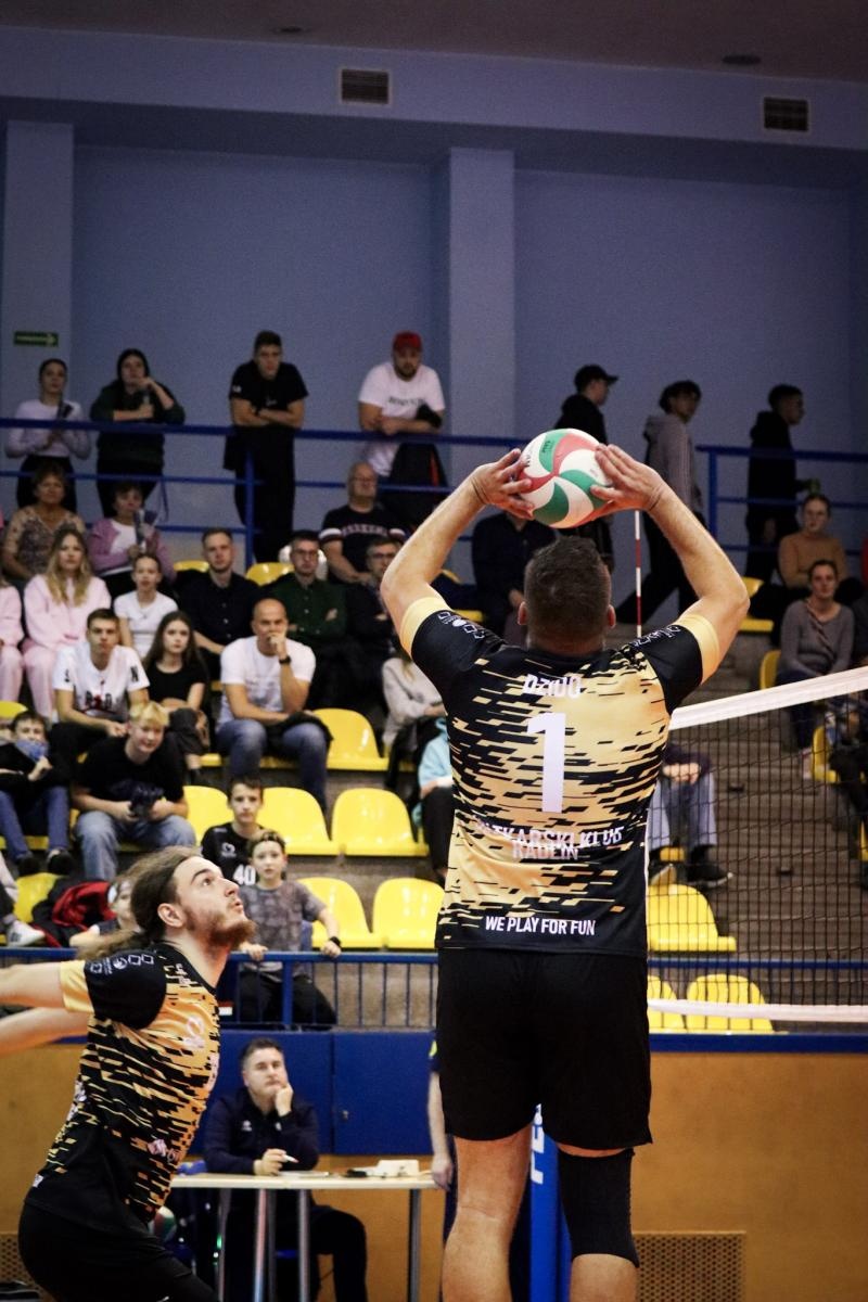 Zdjęcie w galerii na portalu naszraciborz.pl: Zacięta walka na parkiecie. SK Górnik Radlin wygrywa po tie-breaku [FOTO] wiadomości z regionu