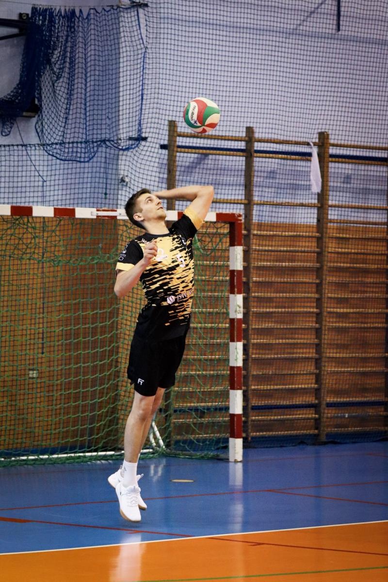 Zdjęcie w galerii na portalu naszraciborz.pl: Zacięta walka na parkiecie. SK Górnik Radlin wygrywa po tie-breaku [FOTO] wiadomości z regionu