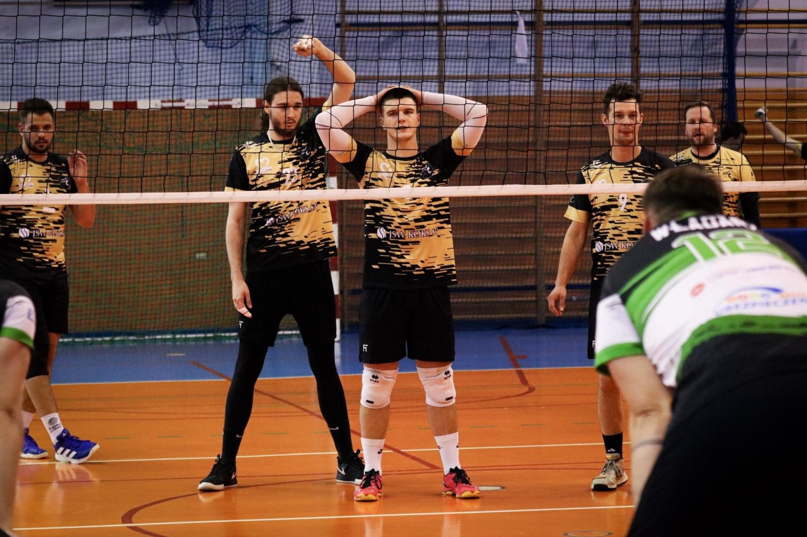 Zdjęcie w galerii na portalu naszraciborz.pl: Zacięta walka na parkiecie. SK Górnik Radlin wygrywa po tie-breaku [FOTO] wiadomości z regionu