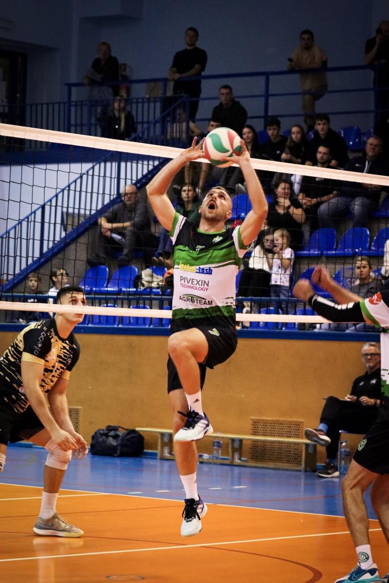 Zdjęcie w galerii na portalu naszraciborz.pl: Zacięta walka na parkiecie. SK Górnik Radlin wygrywa po tie-breaku [FOTO] wiadomości z regionu