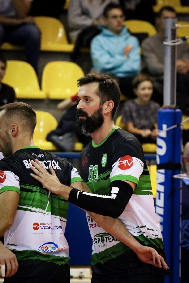 Zdjęcie w galerii na portalu naszraciborz.pl: Zacięta walka na parkiecie. SK Górnik Radlin wygrywa po tie-breaku [FOTO] wiadomości z regionu