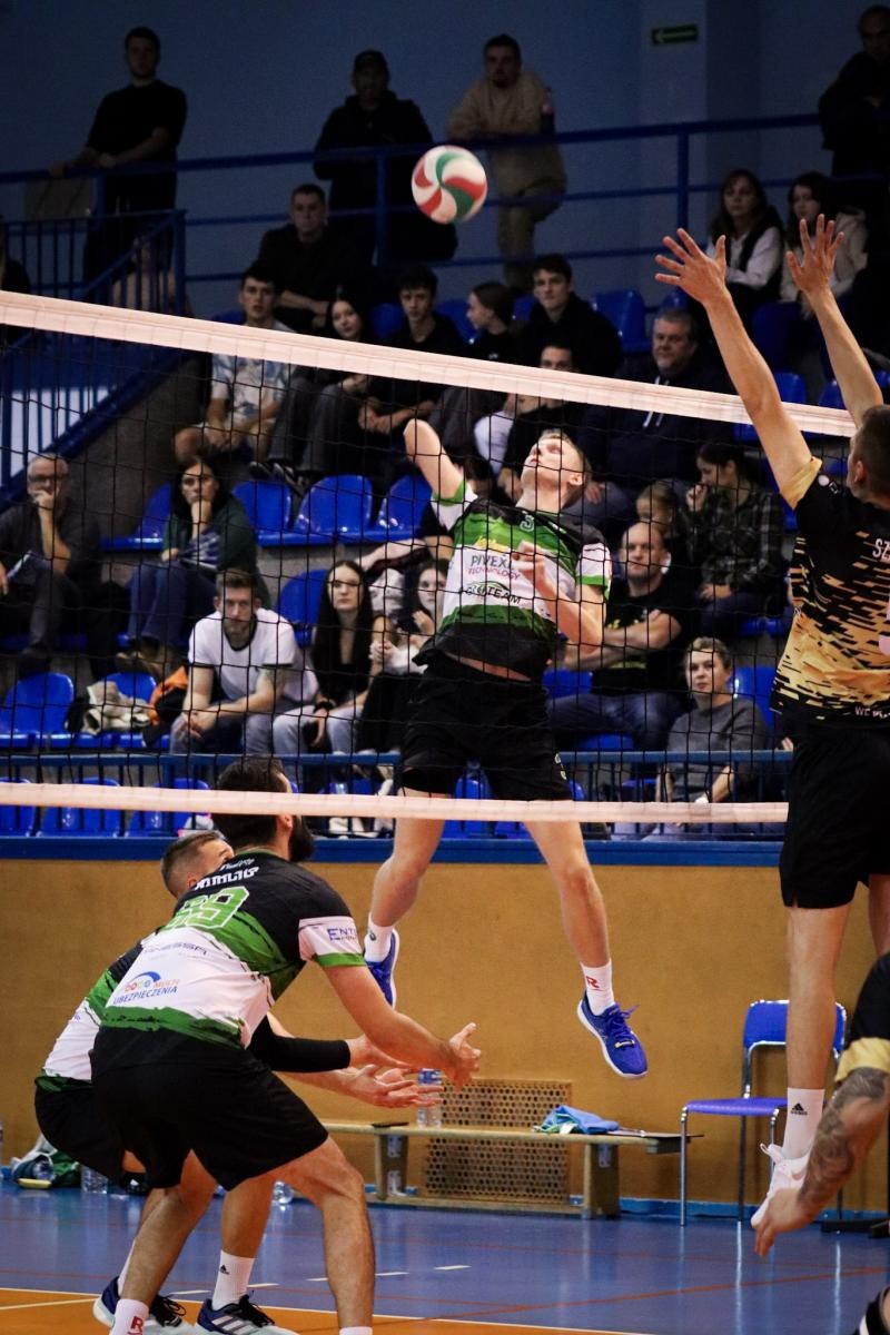 Zdjęcie w galerii na portalu naszraciborz.pl: Zacięta walka na parkiecie. SK Górnik Radlin wygrywa po tie-breaku [FOTO] wiadomości z regionu