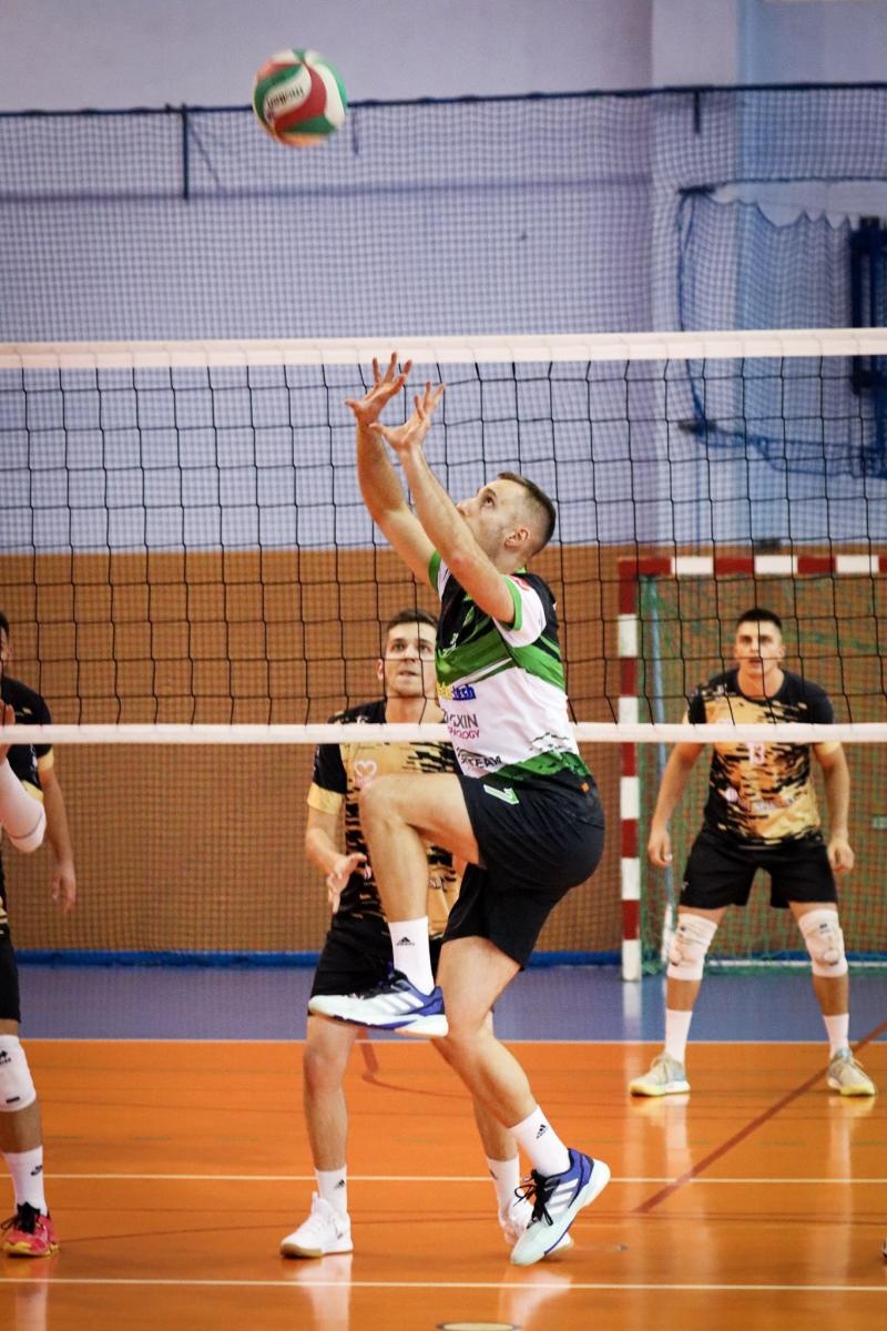 Zdjęcie w galerii na portalu naszraciborz.pl: Zacięta walka na parkiecie. SK Górnik Radlin wygrywa po tie-breaku [FOTO] wiadomości z regionu