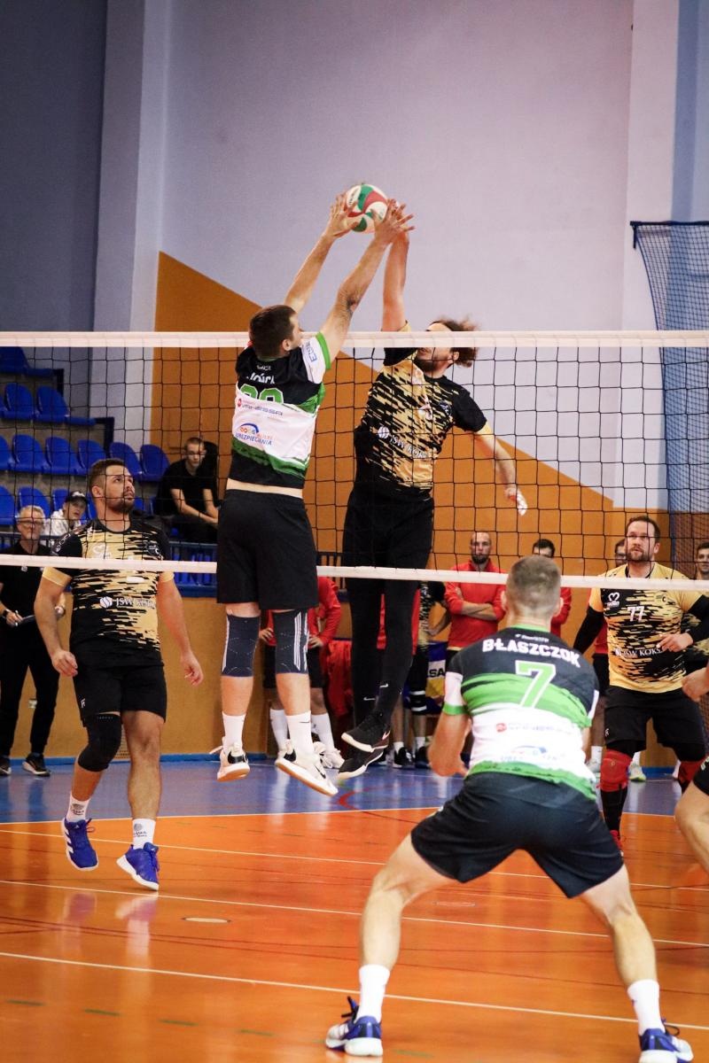 Zdjęcie w galerii na portalu naszraciborz.pl: Zacięta walka na parkiecie. SK Górnik Radlin wygrywa po tie-breaku [FOTO] wiadomości z regionu