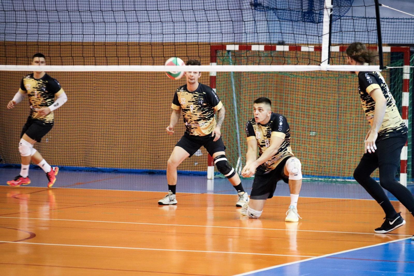 Zdjęcie w galerii na portalu naszraciborz.pl: Zacięta walka na parkiecie. SK Górnik Radlin wygrywa po tie-breaku [FOTO] wiadomości z regionu