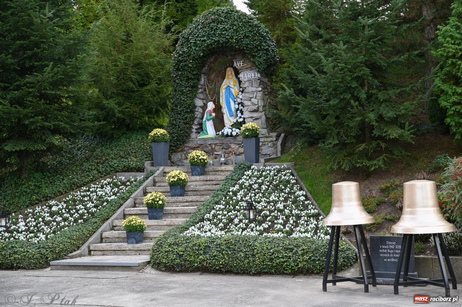 Zdjęcie w galerii na portalu naszraciborz.pl: Jubileuszowy koncert z okazji 100-lecia kościoła w Owsiszczach wiadomości z regionu