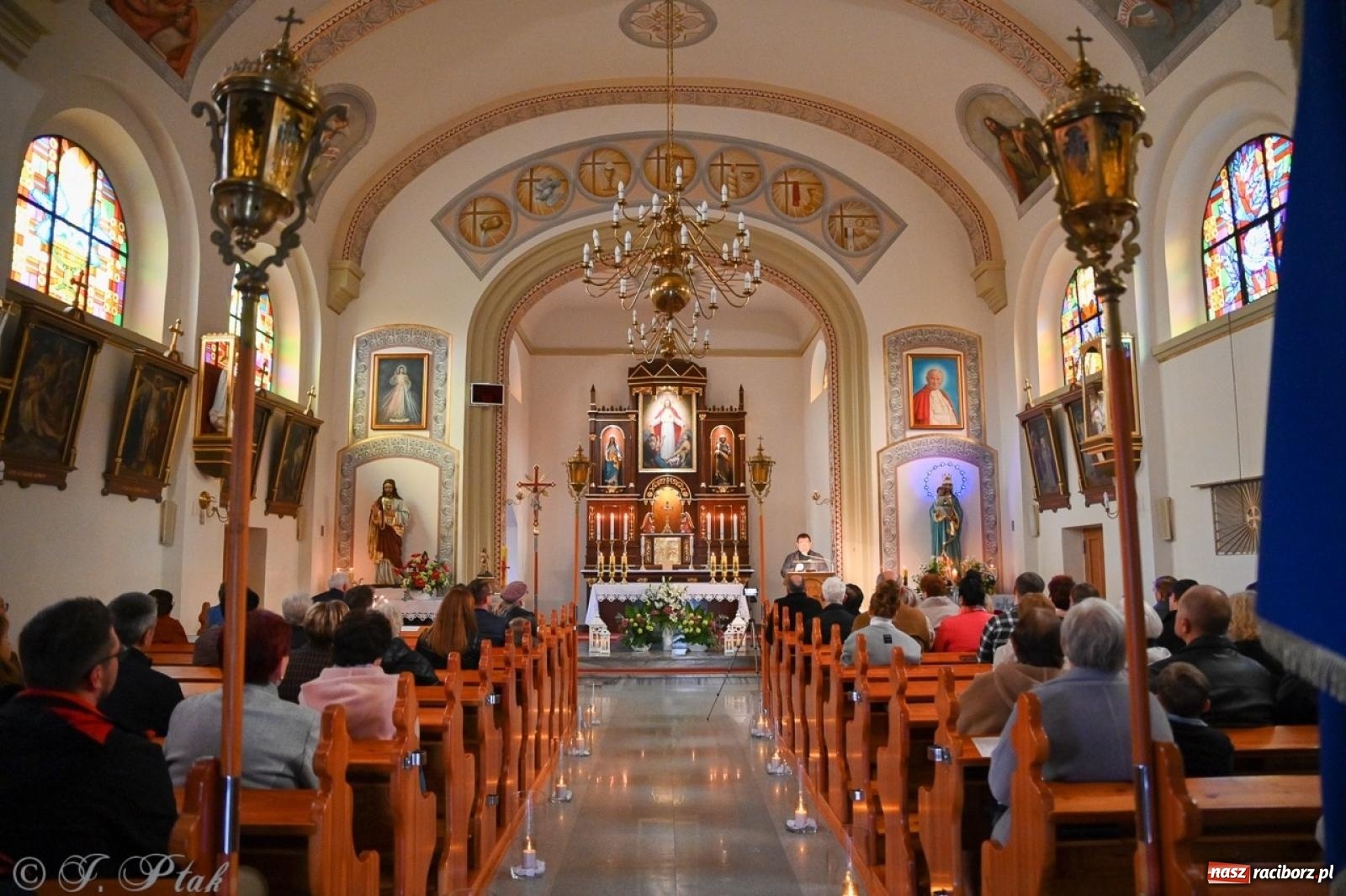 Zdjęcie w galerii na portalu naszraciborz.pl: Jubileuszowy koncert z okazji 100-lecia kościoła w Owsiszczach wiadomości z regionu