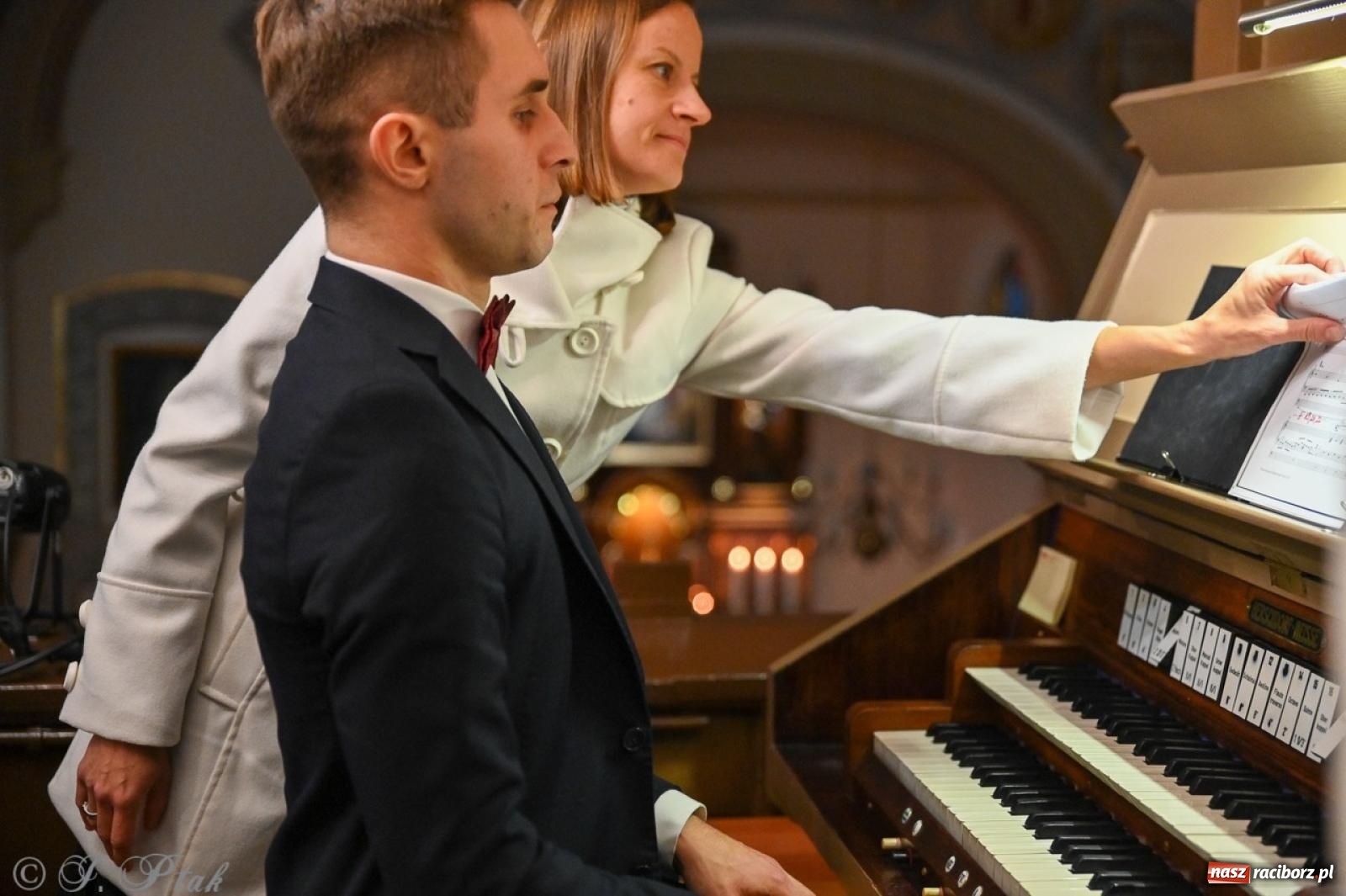 Zdjęcie w galerii na portalu naszraciborz.pl: Jubileuszowy koncert z okazji 100-lecia kościoła w Owsiszczach wiadomości z regionu