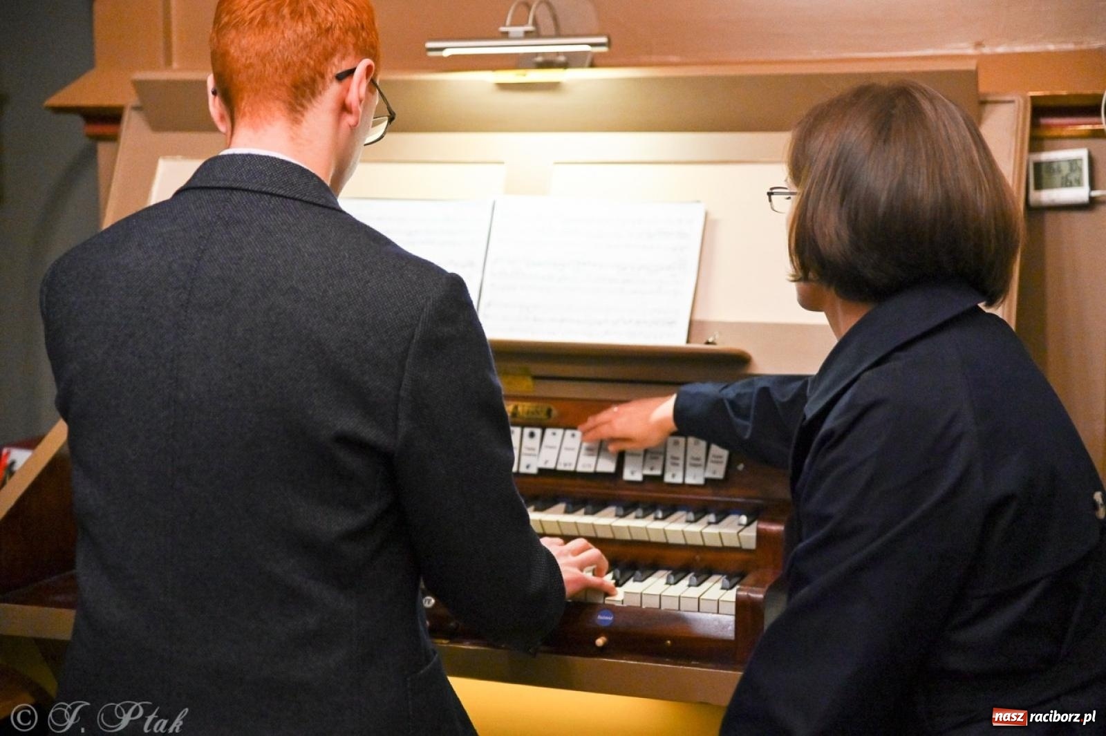 Zdjęcie w galerii na portalu naszraciborz.pl: Jubileuszowy koncert z okazji 100-lecia kościoła w Owsiszczach wiadomości z regionu