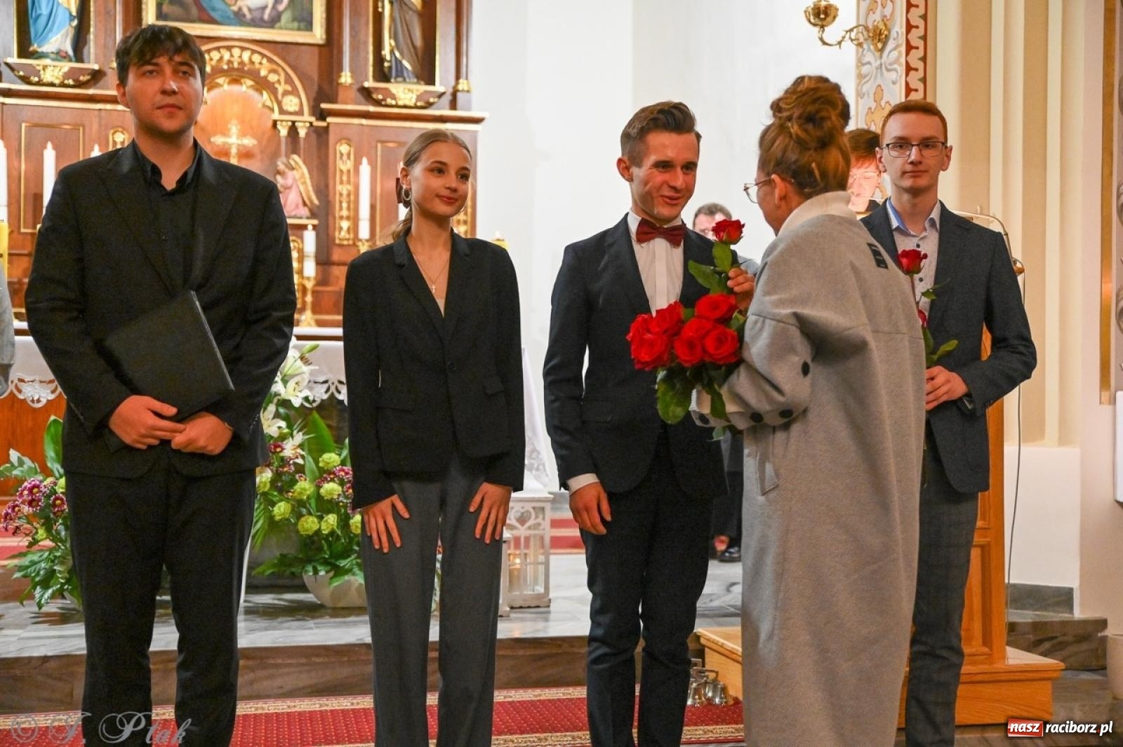 Zdjęcie w galerii na portalu naszraciborz.pl: Jubileuszowy koncert z okazji 100-lecia kościoła w Owsiszczach wiadomości z regionu