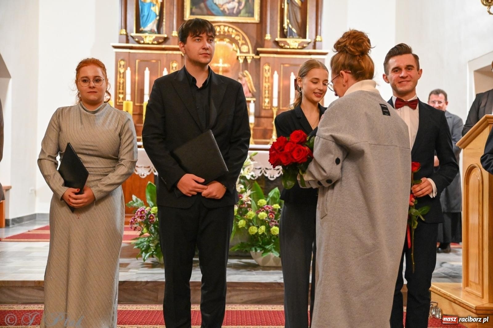 Zdjęcie w galerii na portalu naszraciborz.pl: Jubileuszowy koncert z okazji 100-lecia kościoła w Owsiszczach wiadomości z regionu