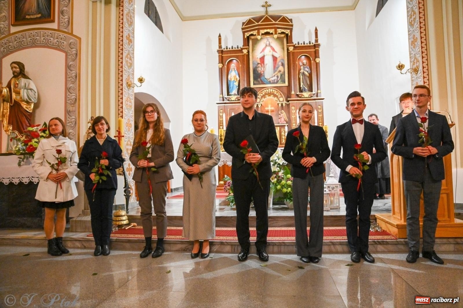 Zdjęcie w galerii na portalu naszraciborz.pl: Jubileuszowy koncert z okazji 100-lecia kościoła w Owsiszczach wiadomości z regionu