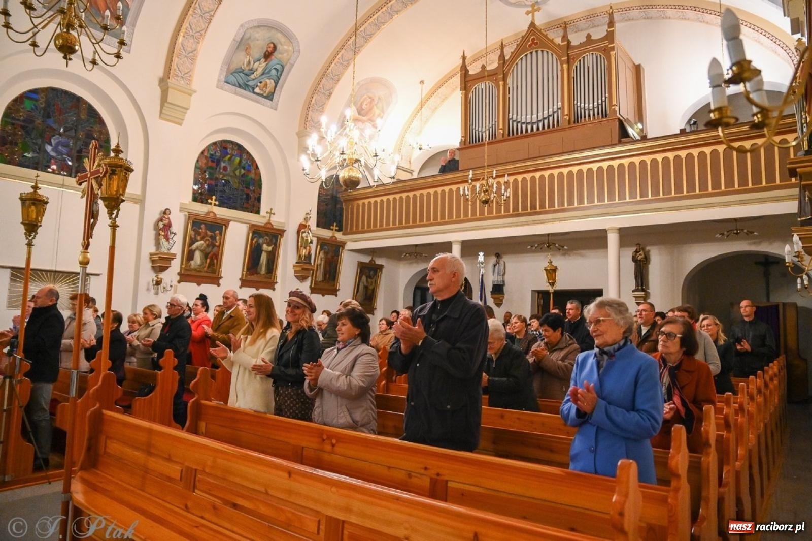 Zdjęcie w galerii na portalu naszraciborz.pl: Jubileuszowy koncert z okazji 100-lecia kościoła w Owsiszczach wiadomości z regionu