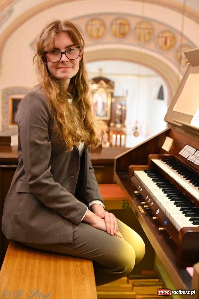 Zdjęcie w galerii na portalu naszraciborz.pl: Jubileuszowy koncert z okazji 100-lecia kościoła w Owsiszczach wiadomości z regionu