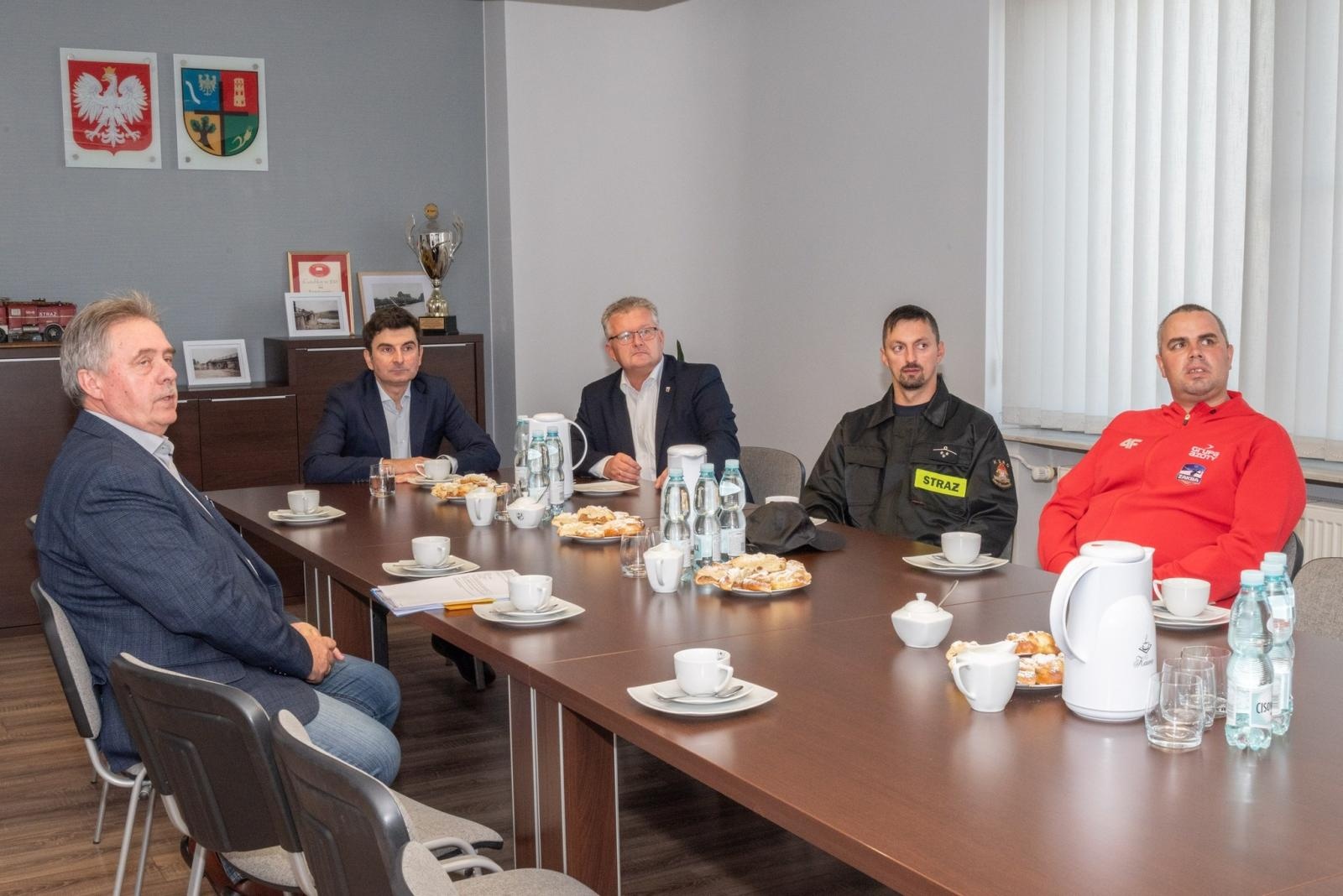 Zdjęcie w galerii na portalu naszraciborz.pl: Wizyta Wojewody Śląskiego w gminach Krzyżanowice i Krzanowice wiadomości z regionu