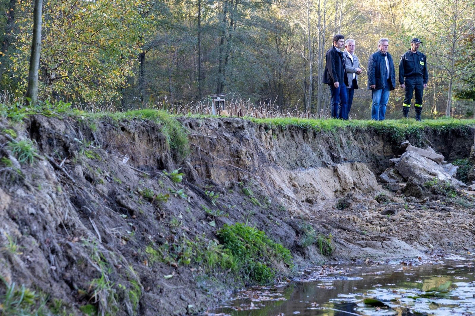 Zdjęcie w galerii na portalu naszraciborz.pl: Wizyta Wojewody Śląskiego w gminach Krzyżanowice i Krzanowice wiadomości z regionu