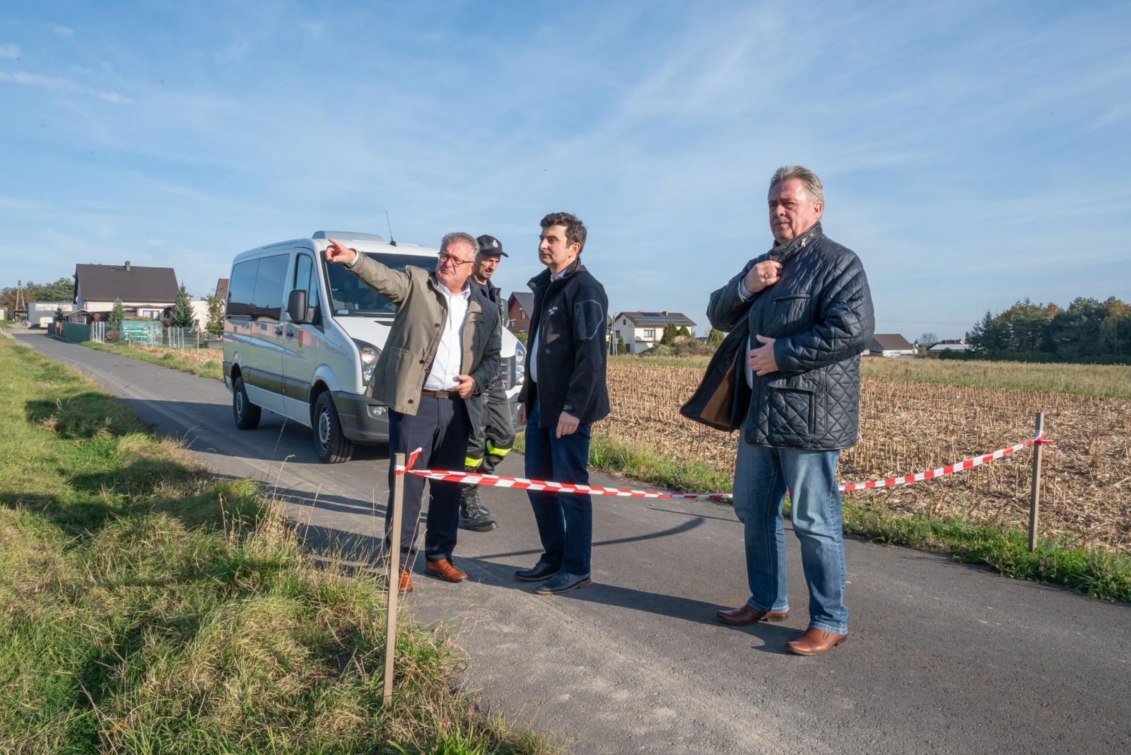 Zdjęcie w galerii na portalu naszraciborz.pl: Wizyta Wojewody Śląskiego w gminach Krzyżanowice i Krzanowice wiadomości z regionu