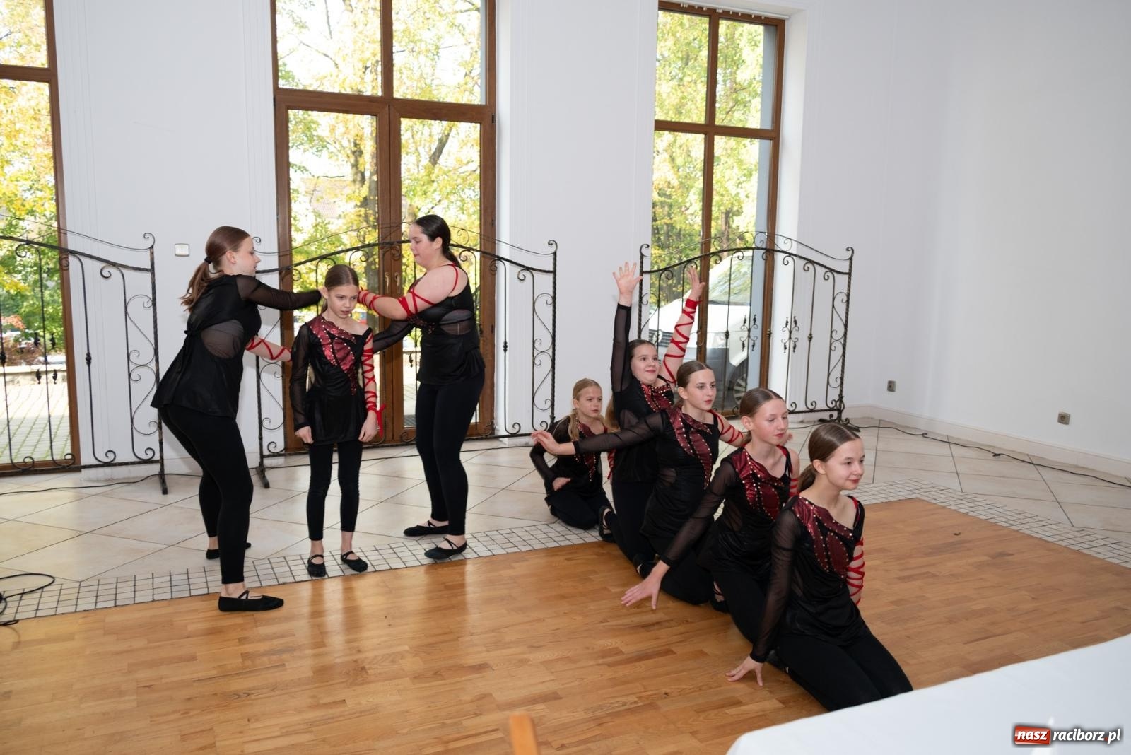 Zdjęcie w galerii na portalu naszraciborz.pl: Gminne obchody Dnia Edukacji Narodowej w Pietrowicach Wielkich wiadomości z regionu