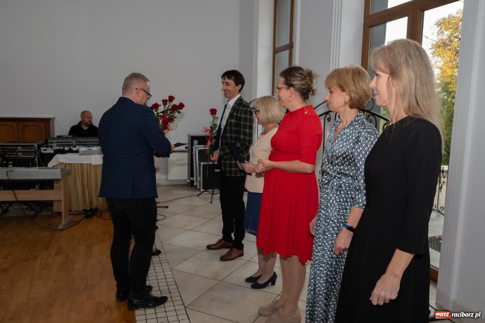 Zdjęcie w galerii na portalu naszraciborz.pl: Gminne obchody Dnia Edukacji Narodowej w Pietrowicach Wielkich wiadomości z regionu