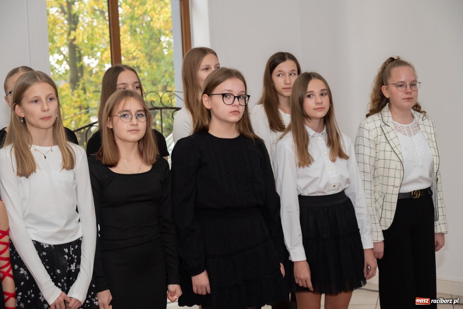 Zdjęcie w galerii na portalu naszraciborz.pl: Gminne obchody Dnia Edukacji Narodowej w Pietrowicach Wielkich wiadomości z regionu