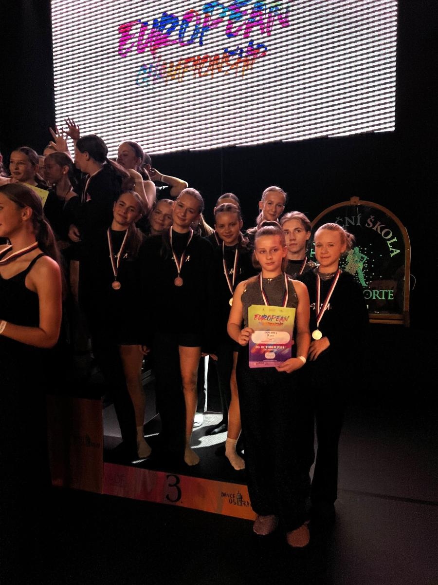 Zdjęcie w galerii na portalu naszraciborz.pl: Tancerze ze SKAZY wicemistrzyniami i wicemistrzami Europy Międzynarodowej Federacji Tańca WADF wiadomości z regionu