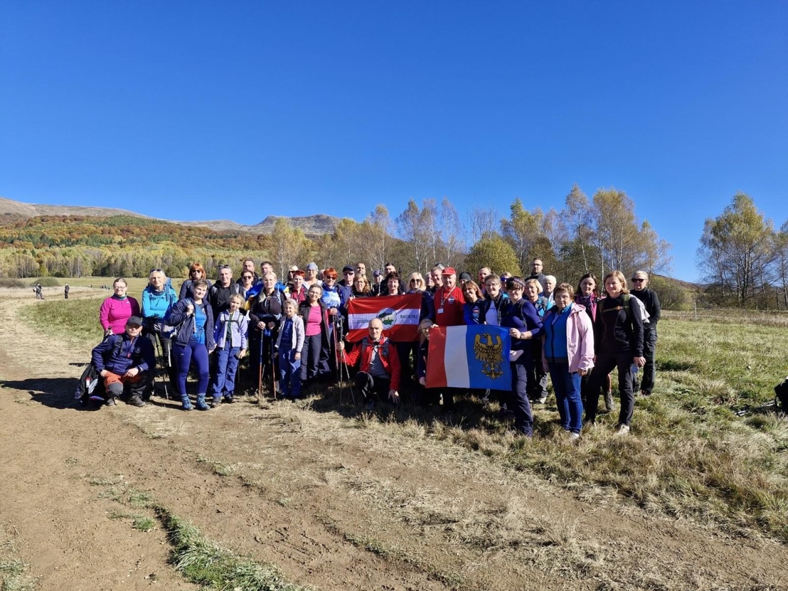 Zdjęcie w galerii na portalu naszraciborz.pl: Wyprawa na Tarnicę: jesienne wędrówki z PTTK Racibórz wiadomości z regionu